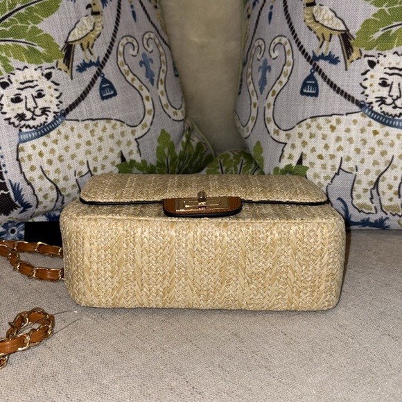 *NWT* Atrie straw crossbody purse - Picture 3 of 12